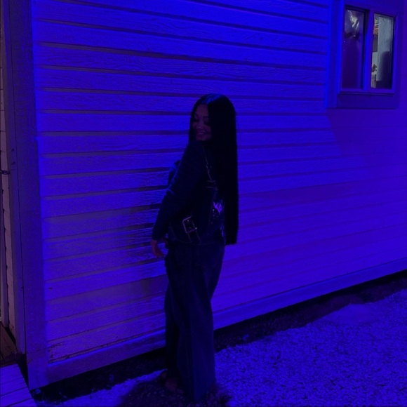 Meet your Posher, Macy - Picture 1 of 1